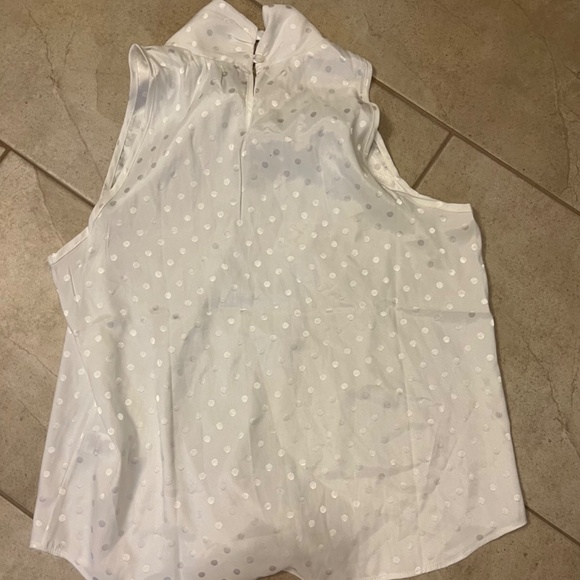 Chenault sleeveless blouse - Picture 4 of 4